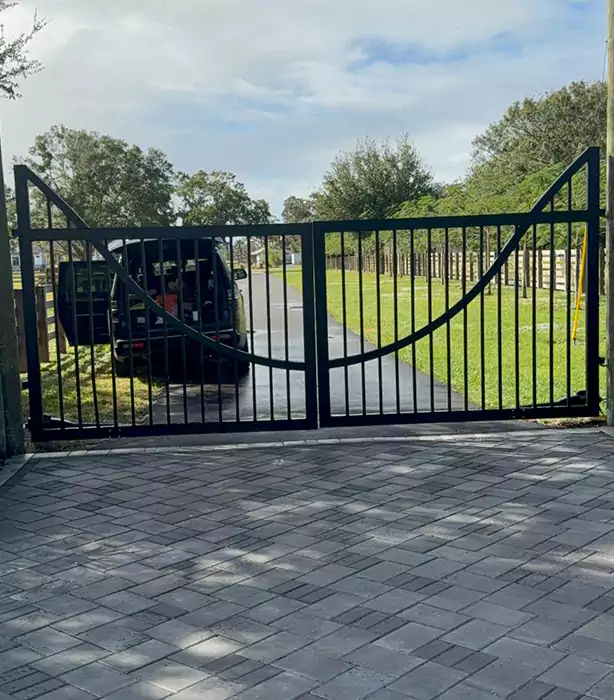 Swing Gate Repair in Pembroke Pines, FL