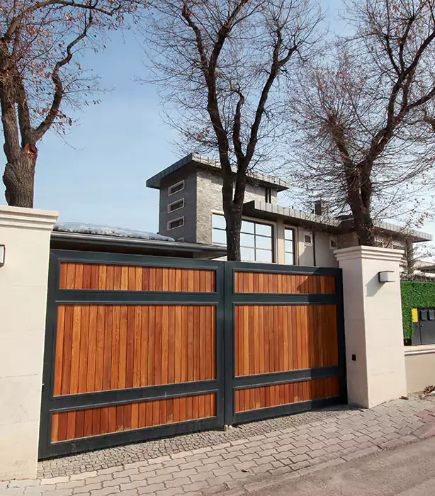 Wooden Gate Repair in Pembroke Pines, FL