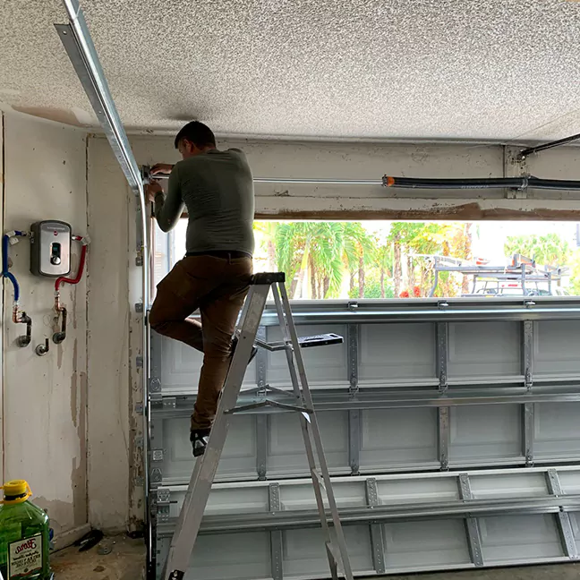 Experienced Garage Door Installation Experts in Pembroke Pines, FL